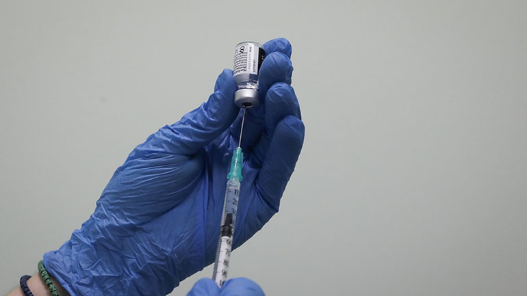 Πέλλα: 68χρονη πέθανε μια μέρα μετά τη δεύτερη δόση του εμβολίου της Pfizer